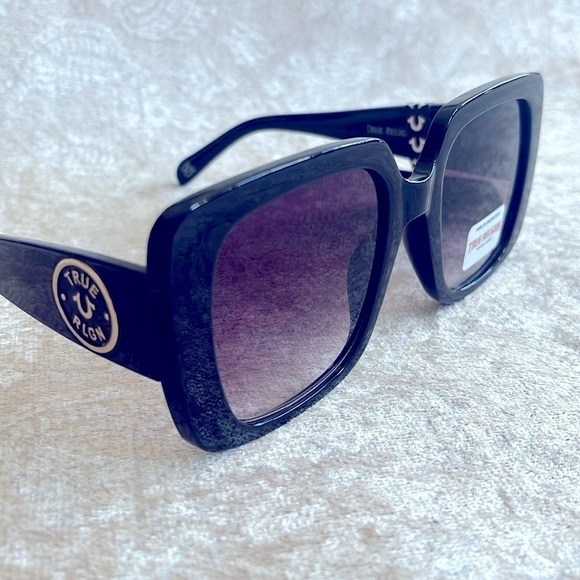 Brand New True Religion Black Oversized Square Sunglasses Purple Gradient Lens main image 2